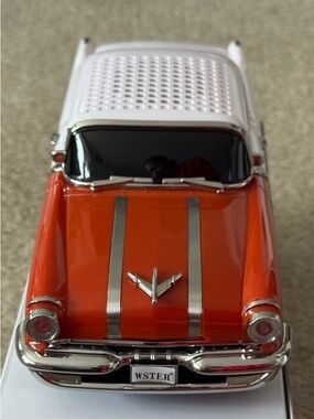 NIB New Orange & White Classic Car Model Bluetooth Speaker Radio 10W USB